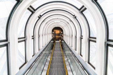 kayan Bahçe Gözlemevi binasında yürüyen merdiven