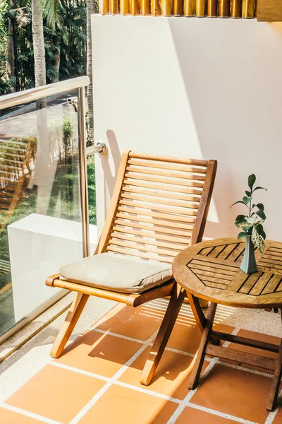 Empty chair and table — Stock Photo, Image