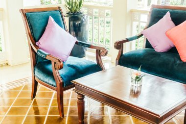 Yastıklar kanepe ve sandalye