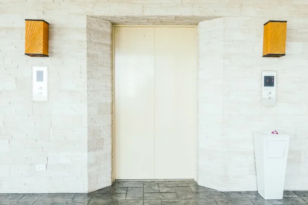 Elevator or lift door — Stock Photo, Image