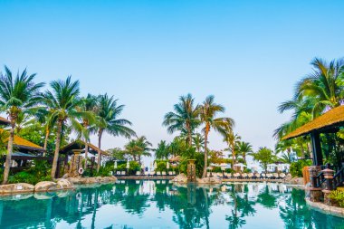 lüks Yüzme Havuzu Peyzaj