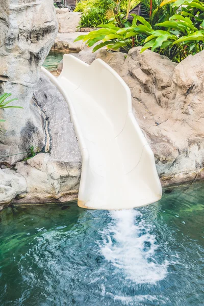 Slider em torno da piscina — Fotografia de Stock