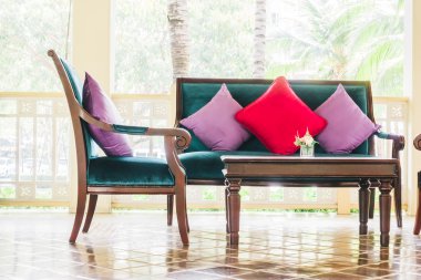 Yastıklar kanepe ve sandalye