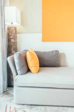 Kanepe dekorasyon yastık