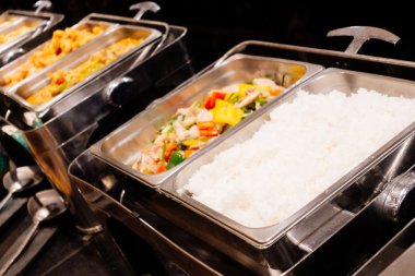 Otel restoranında açık büfe