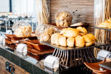 Otel restoranında açık büfe