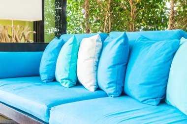 Kanepe dekorasyon güzel yastıklar