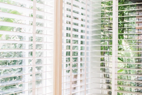 Kör pencere dekorasyon