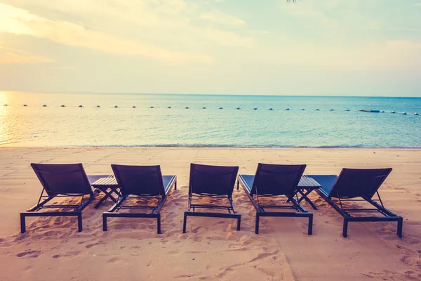 Sedia da spiaggia vuota — Foto Stock