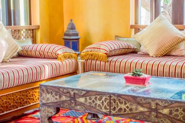 Fas tarzı ile kanepe yastık