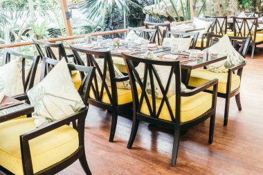 Akşam yemeği için sofra