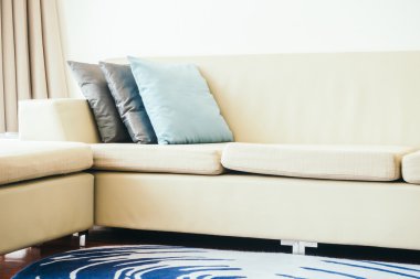 Güzel lüks yastıklar Divan