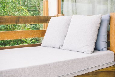 Kanepe dekorasyon yastık