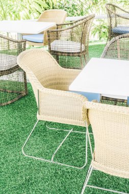 Boş sandalye ve masa Restaurant'ta