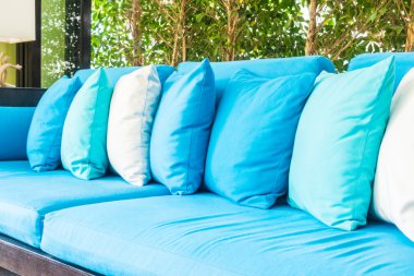 Kanepe dekorasyon güzel yastıklar