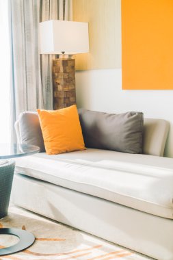 Kanepe dekorasyon yastık