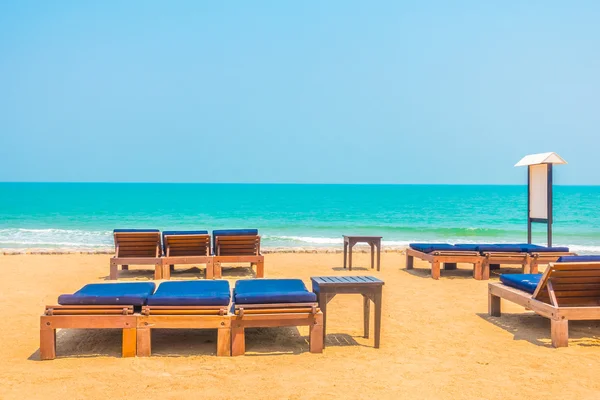 Empty beach chairs — Stock Photo, Image
