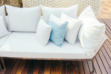 Güzel lüks yastıklar Divan