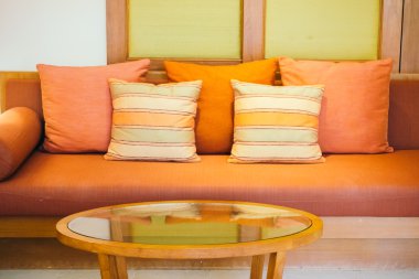 Kanepe dekorasyon yastık