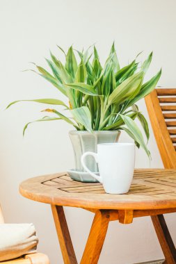 beyaz kahve fincanı