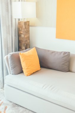 Kanepe dekorasyon yastık