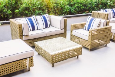 Kanepe yastık ve sandalye dekorasyon