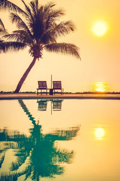 Silhouette coconut palm trees — Stock Photo, Image