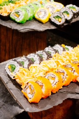 Taze lezzetli suşi
