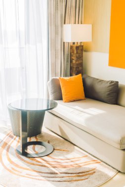 Kanepe dekorasyon yastık