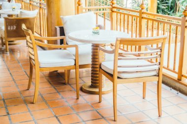 Yastıklar kanepeler dekorasyon