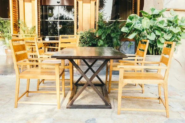 Boş masa ve sandalye — Stok fotoğraf
