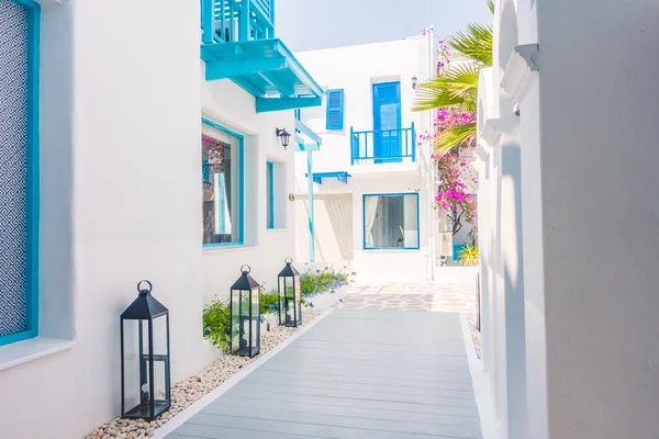 サントリーニ島、ギリシャのスタイルで美しい建築 — ストック写真
