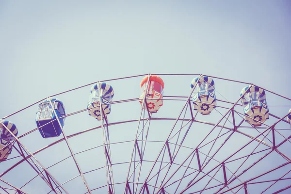 Roue ferris vintage dans le parc — Photo