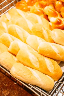 Kahvaltıda ekmek büfesi