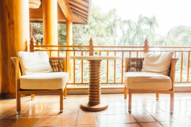 Yastıklar kanepeler dekorasyon