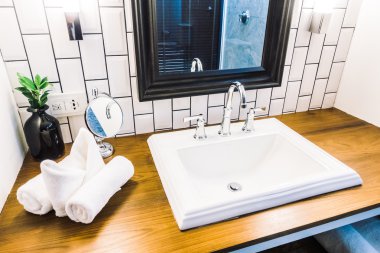 Güzel lüks beyaz lavabo