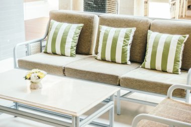 Güzel lüks yastıklar Divan