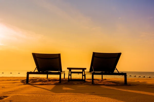 Sedia da spiaggia vuota — Foto Stock