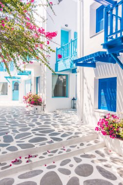 Santorini ve Yunanistan tarzı ile güzel mimari