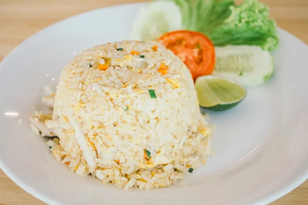 Nasi goreng di piring putih — Stok Foto