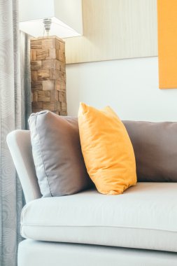 Kanepe dekorasyon yastık