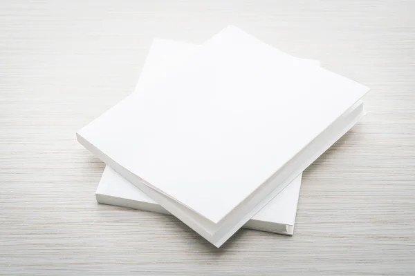 Üres fehér könyvet ál — Stock Fotó