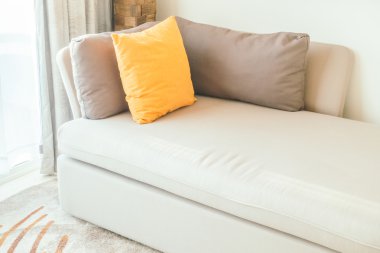 Kanepe dekorasyon yastık