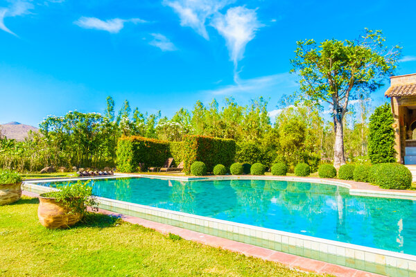 Открытый плавательный бассейн
