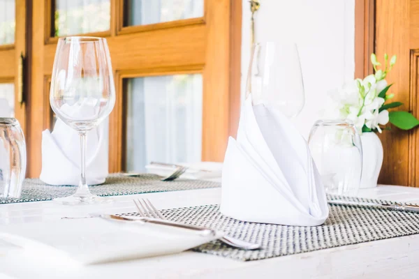 Tischdekoration im Restaurant — Stockfoto