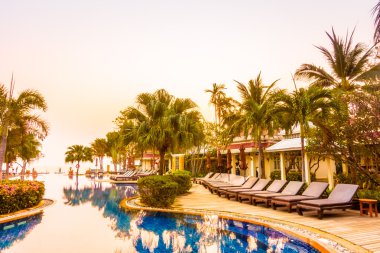 Günbatımı kez Resort'ta yüzme havuzu