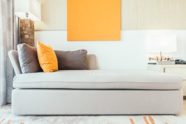 Kanepe dekorasyon yastık