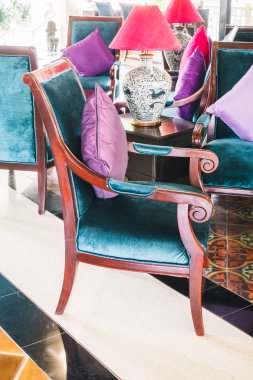 Yastıklar kanepe ve sandalye