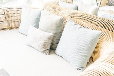 Kanepe dekorasyon yastık