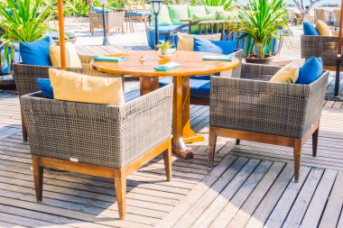 Kanepe yastık ile Outdoot veranda